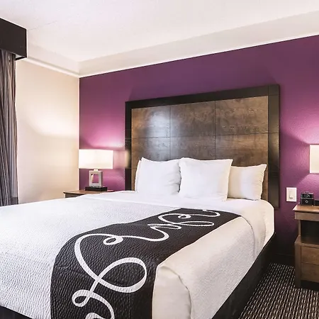 La Quinta By Wyndham Shreveport Airport Hotel